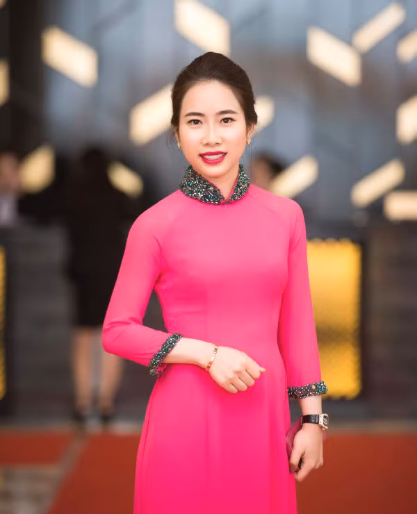 Trong sự nghiệp kinh doanh của mình, đại gia Lê Thanh Thản có sự trợ giúp đắc lực của cô con gái Lê Thị Hoàng Yến.