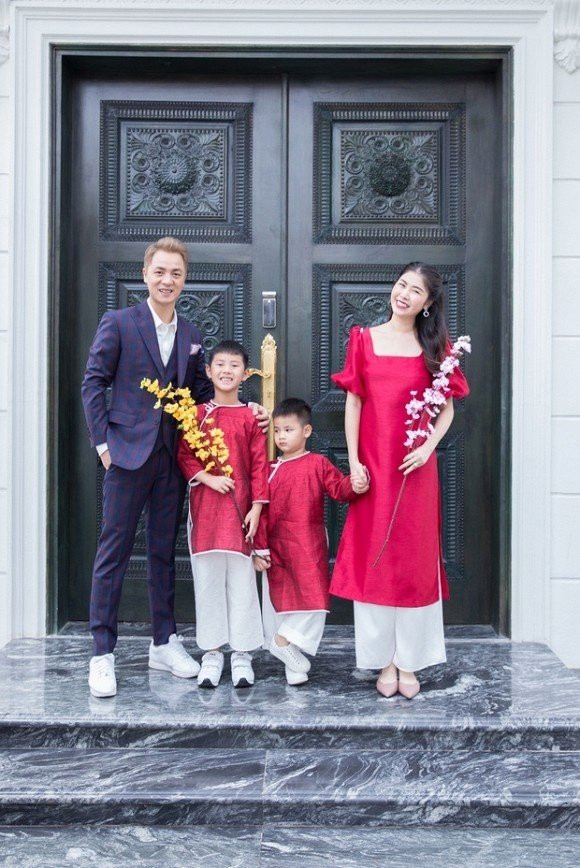 Biệt thự của Đăng Khôi có 3 tầng, mang phong cách cổ điển. Ảnh: FBNV.