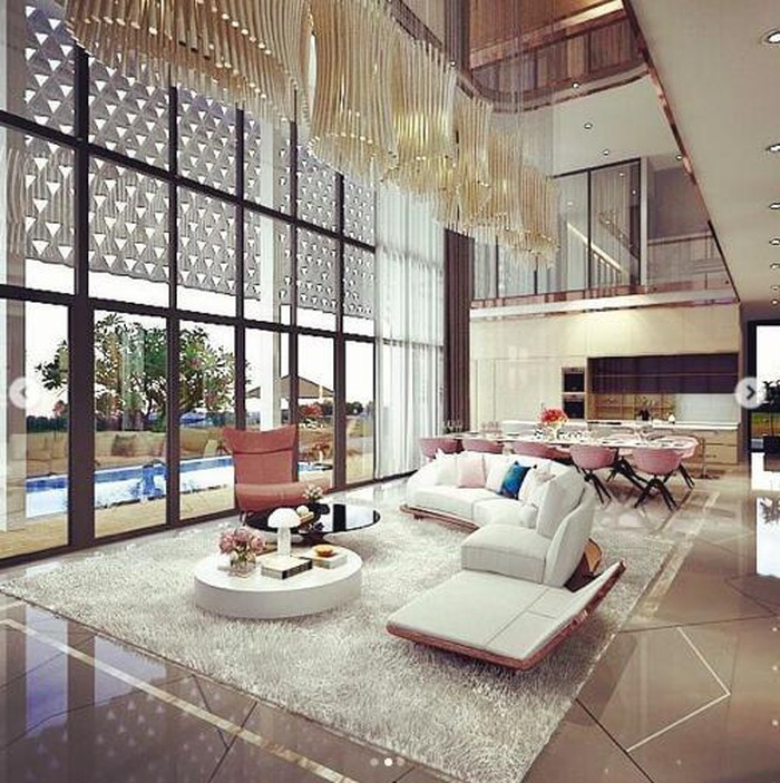 Mọi đồ đạc trong nhà đều được "nữ hoàng nội y" đặt mua từ nước ngoài.