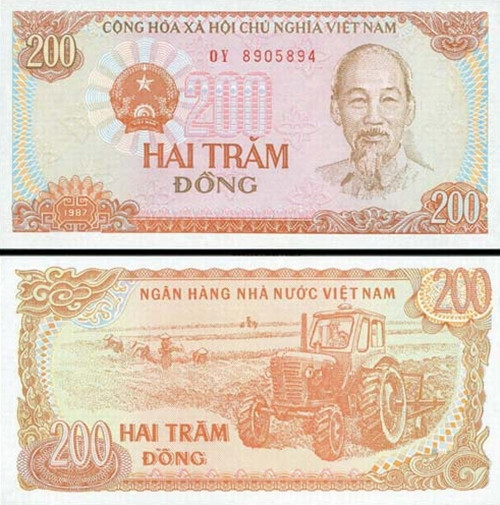 Tờ 200 đồng vẫn đang được lưu hành nhưng cũng hiếm gặp. Tờ tiền này phát hành năm 1987, mặt sau in hình ảnh sản xuất nông nghiệp trên cánh đồng 5 tấn ở Thái Bình. Ảnh: Người lao động