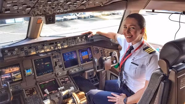 Bên cạnh đó, phi công sẽ có một cuộc họp ngắn để tóm tắt lại hành trình bay và đưa ra các phương án dự phòng khi gặp sự cố. Ảnh: Getty