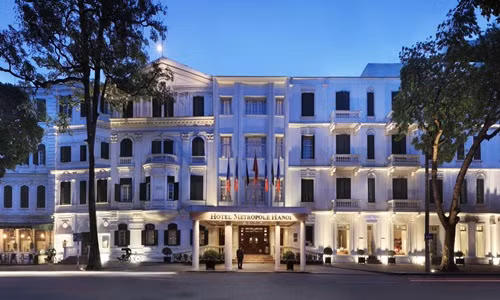 Là khách sạn lâu đời nhất ở Hà Nội, Sofitel Legend Metropole mang phong cách kiến trúc cổ kính, đây là nơi lưu trú của nhiều nguyên thủ, chính khách, đại sứ cùng các nhân vật quốc tế tầm cỡ.