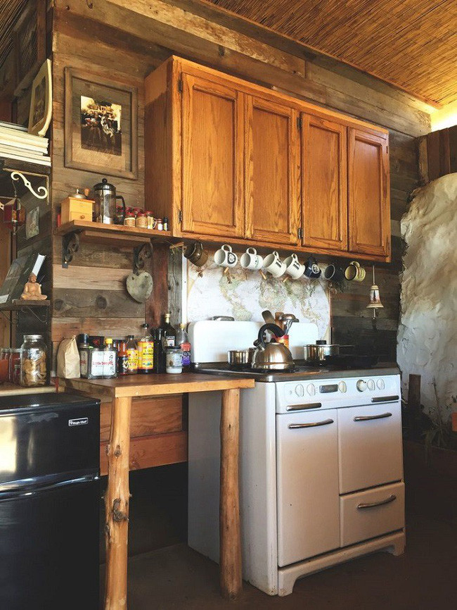 Khu bếp nhỏ và tiện nghi.