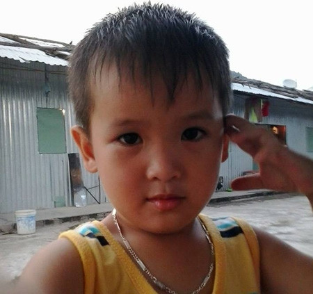 Con trai 5 tuổi của chị Ngọc được vợ chồng chị gửi ông bà nội nuôi ở quê nhà. Khi được giải cứu ra khỏi đoạn hầm sập, chị Ngọc cho biết, nhờ nghĩ đến các con và chồng cùng bố mẹ già ở quê mà chị có thêm nghị lực, hy vọng để vượt qua thời điểm kinh khủng đó.