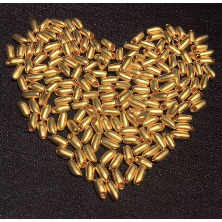 Với ý nghĩa đó, hạt gạo vàng lên cơn sốt trước ngày Vía Thần Tài. Ảnh: Facebook.