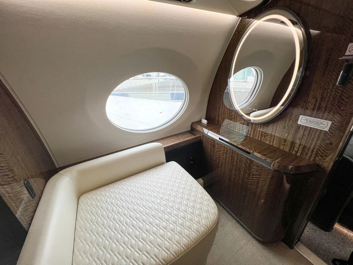 Máy bay được trang bị hai động cơ Rolls-Royce Pearl 700, giúp máy bay đạt vận tốc tối đa cao. Ảnh: Gulfstream