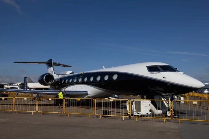 Theo Business Insider, Gulfstream G700 được xem là một trong những chiếc máy bay tư nhân lớn nhất và tiên tiến nhất trên thế giới. Ảnh: Bloomberg