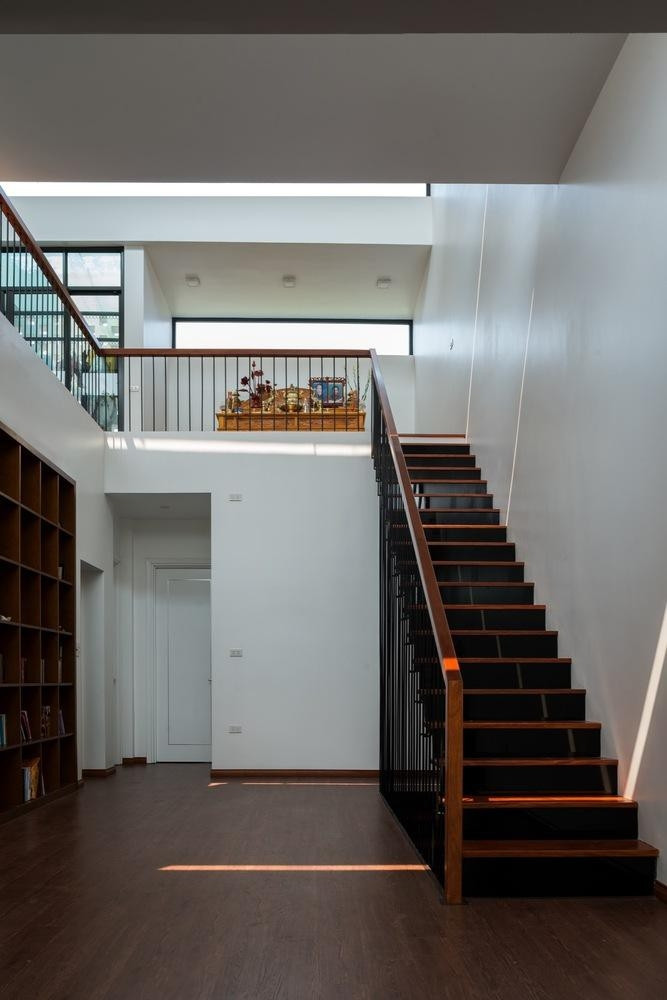 Tầng 3 dành cho một phòng hội thảo và gian thờ cúng. Ảnh: Nguyễn Tiến Thành