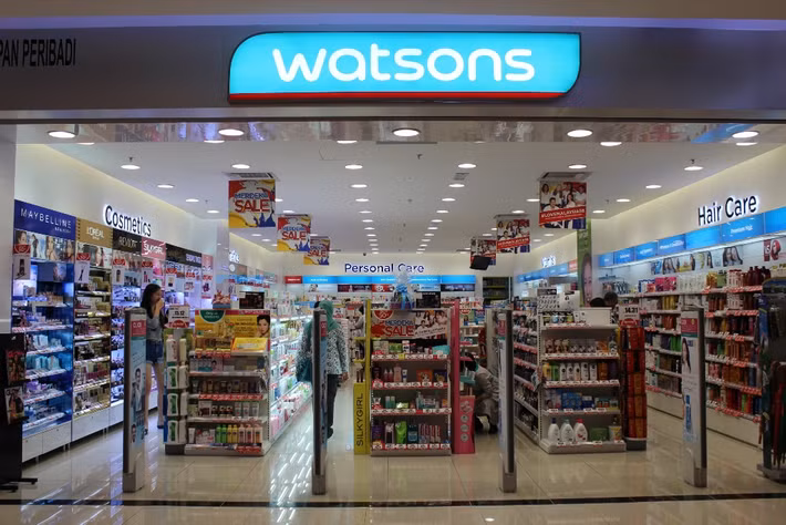 Với hơn 140.000 nhân viên trên toàn thế giới, bao gồm 12.900 tại Hồng Kông, A.S. Watson Group tạo ra doanh thu mỗi năm lên tới trên 19 tỷ USD. Ảnh: Shopping Mall.