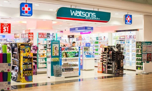 Theo nguồn tin trên Business.inquirer, chuỗi cửa hàng Watson của tỷ phú Lý Gia Thành vừa chính thức xuất hiện tại thị trường Việt Nam vào ngày 17/1. Cụ thể, cửa hàng Watson đặt một mặt sàn ở Tòa nhà Bitexco (quận 1, TP HCM). Ảnh: Vir.