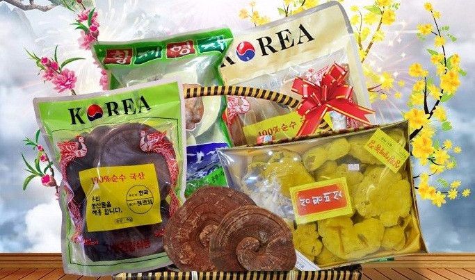 Hộp quà Tết nấm linh chi được bọc trong bao bì ấn tượng, thích hợp với nhu cầu biếu tặng. Ảnh: Happy Times.