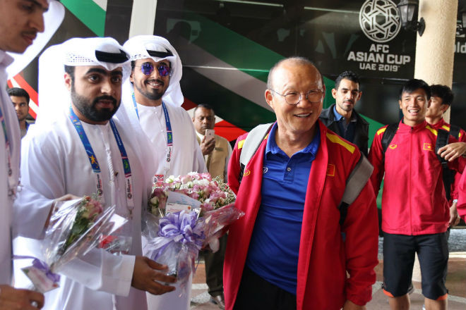 Ngày 13/1, đội tuyển Việt Nam đã di chuyển từ Abu Dhabi đến Al Ain để chuẩn bị cho trận đấu gặp đội tuyển Yemen. Ảnh: Khám phá.