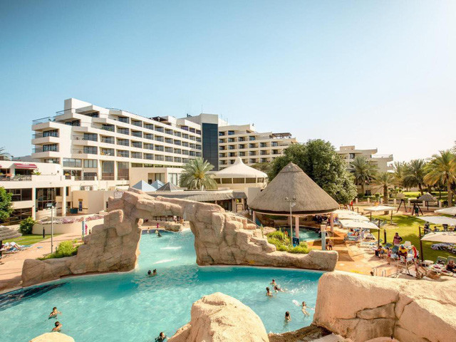 Tại đây, nước chủ nhà UAE đã sắp xếp cho thầy trò HLV Park Hang-seo ăn nghỉ tại Danat Al Ain - một trong những khu nghỉ dưỡng hiện đại và cao cấp. Ảnh: Booking.