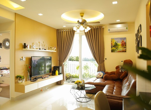 Căn nhà thứ 2 của Hoàng Yến cũng ở TP HCM, mang tông màu vàng chủ đạo. Ảnh: Vietnamnet.