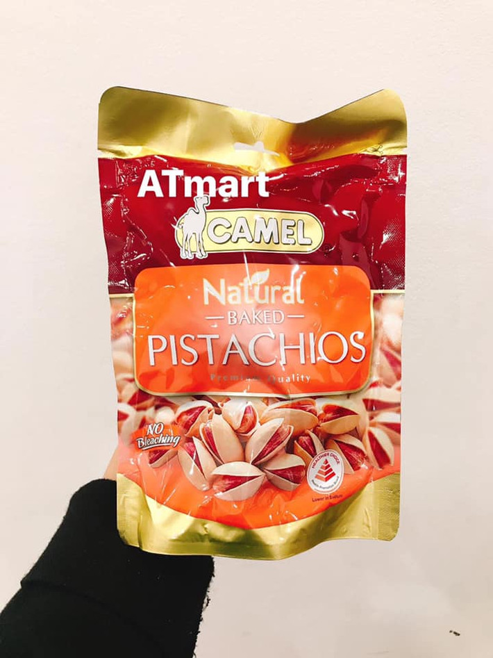 Tính ra, mỗi kg hạt dẻ cười nhập khẩu từ Singapore có giá lên tới 700.000 - 800.000 đồng. Ảnh: FB Khuc Ngoc Anh.