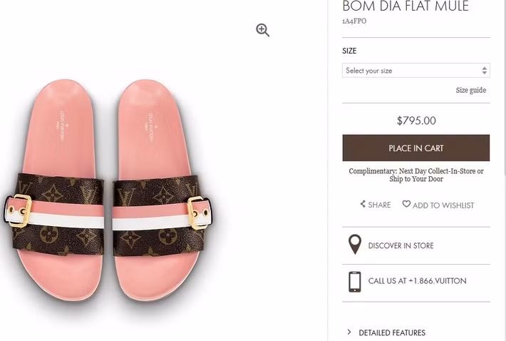 Đôi dép lê màu hồng siêu đáng yêu này có giá không hề rẻ 795 USD ( khoảng gần 19 triệu đồng ). Còn đôi dép lông sanh chảnh cũng có giá hơn 20 triệu đồng. Ảnh: Vietnamnet.