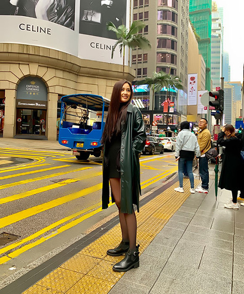 Vốn là tín đồ mua sắm, Mai Phương Thúy cho biết mình mua đồ không phải vì "cần" mà đôi khi chỉ vì những lý do rất "trời ơi đất hỡi".