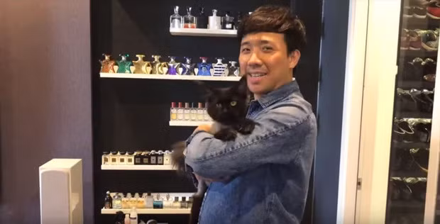 Theo tiết lộ, nam MC sở hữu trọn bộ nước hoa giới hạn của 1 trong những thương hiệu nước hoa đắt tiền nhất thế giới.