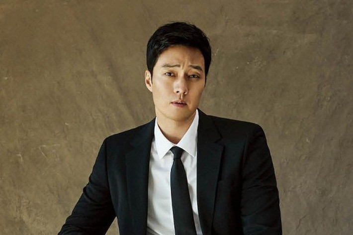 So Ji Sub được biết đến là diễn viên hàng đầu trong làng giải trí Hàn Quốc. Nhờ sự nghiệp thành danh mà So Ji Sub sở hữu khối tài sản đáng ngưỡng mộ.