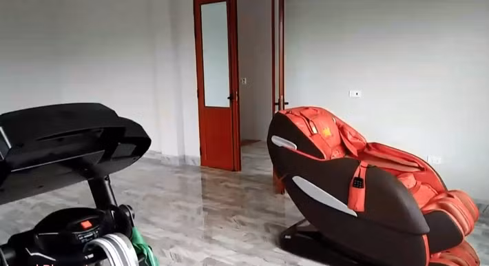 Đặc biệt, chàng cầu thủ sinh năm 1997 còn dành riêng cho mình một phòng để tập luyện mỗi khi về nhà. Ảnh: Facebook