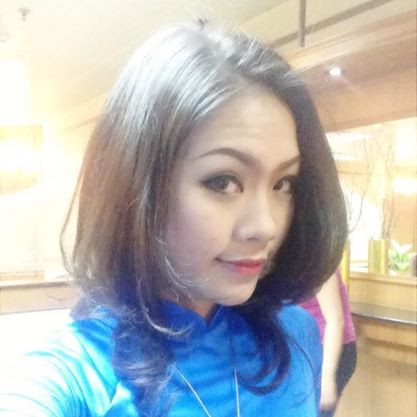 Ở Việt Nam, số lượng fan nữ của Beckham khá đông đảo. Hầu hết mọi cô gái đều ấn tượng, mê đắm tài năng và đặc biệt là vẻ đẹp trai, hào hoa, lịch lãm của David Beckham.