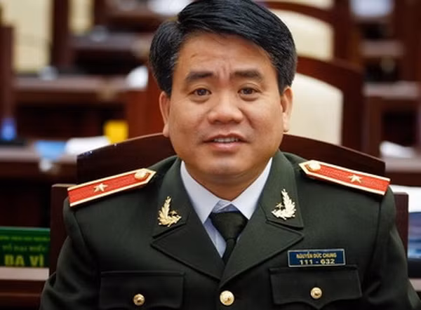 Từ 7/2013, ông được thăng cấp hàm Thiếu tướng. .