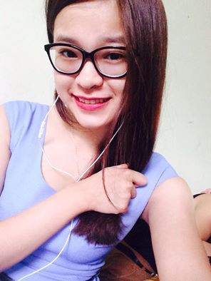 Bản thân Hạnh Nguyên rất thích tìm hiểu về xe phân khối lớn, được bạn bè khen ngợi nhiều về sự "cool ngầu vui vẻ" của mình.