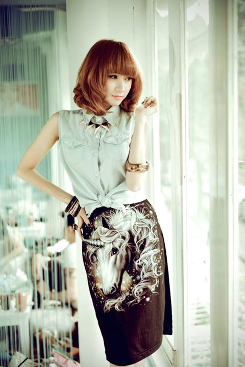 Không chỉ thể hiện bản thân xuất sắc trong vai trò ca sĩ, nhạc sĩ, Thái Tuyết Trâm còn là một người mẫu xinh đẹp. Cô nàng tuổi Ngọ này sở hữu nhiều nét đẹp rất Tây hút sự chú ý của rất nhiều fan mạng.