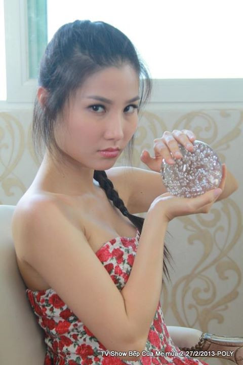 Diễm My đang ngày một già dặn hơn, xuất hiện trước công chúng nhiều hơn. Cô xứng danh là một trong những nàng hot girl nổi tiếng nhất hiện nay.