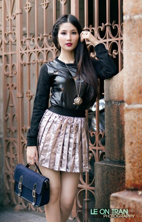 62 nghìn là số người theo dõi Diễm My 9X trên mạng. Những bức ảnh chụp thời trang, nghệ thuật của Diễm My luôn chứa đầy vẻ trẻ trung, năng động.