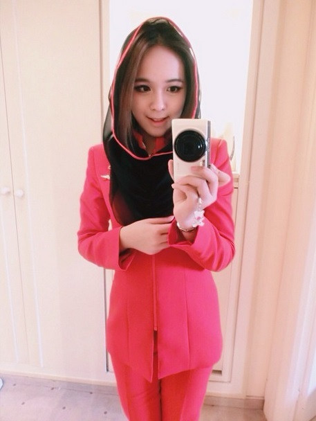 Winky Loke là một tiếp viên giỏi, thường xuyên có mặt trong các chuyến bay quốc tế và để lại ấn tượng sâu đậm cho rất nhiều hành khách. Điều này giúp Winky Loke không chỉ được biết đến ở Malaysia mà còn ở một số quốc gia Đông Nam Á khác.