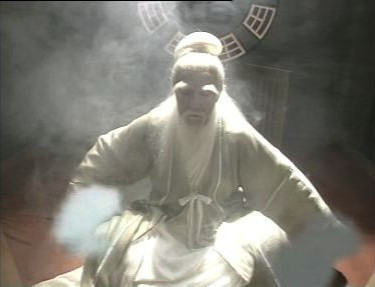 Trương Tam Phong thông thường ít nói, nhưng khi thảo luận về Phật giáo, Nho giáo, Đạo giáo thì nói không ngừng, “thường lấy đạo đức, nhân nghĩa, hiếu trung làm gốc, đồng thời khộng tạo ra hạnh phúc giả tọa, lừa dối con người, cho nên tâm phải thông với thần, thần phải hợp nhất với đạo, mọi sự đều có cách giải quyết.”