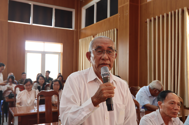 Cử tri Hồng Ngọc Thiện (xã Cần Giờ) bày tỏ tin tưởng vào trình độ và năng lực của các ứng cử viên