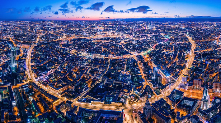 Những bức ảnh về thủ đô Moscow dưới đây được nhiếp ảnh gia Sergey Poletaev, người đã giành được nhiều giải thưởng chuyên nghiệp, chụp từ trên cao. (Nguồn: gw2ru)