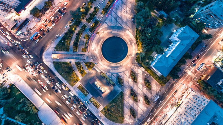 Từ trên cao, bạn có thể cảm nhận được sự rộng lớn và phát triển vượt bậc của thủ đô Moscow.