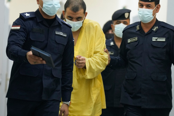 Tuy nhiên, Thẩm phán Iraq Ali Hussein Jafat, người đứng đầu ủy ban thẩm vấn các tù nhân IS được dẫn độ từ Syria, cho biết việc này không dễ dàng vì số lượng tù nhân quá lớn.