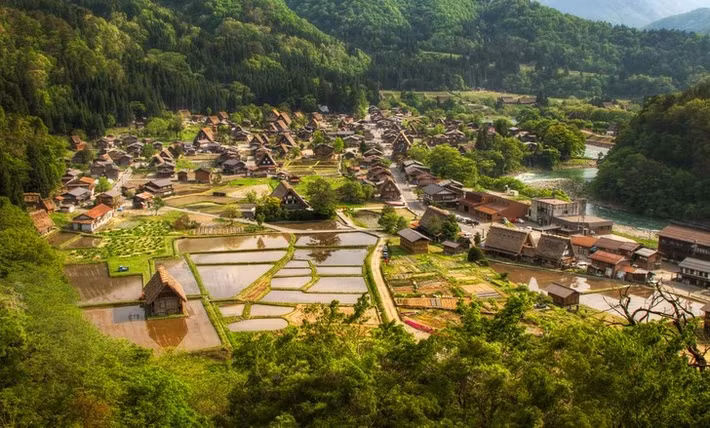 Ngôi làng Shirakawa-go của Nhật Bản đã được UNESCO công nhận là Di sản thế giới.