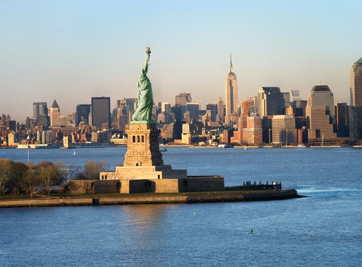 Theo learnbright, New York từng là thủ đô đầu tiên của nước Mỹ từ năm 1785 đến 1790 trước khi chính phủ liên bang chuyển đến Philadelphia và sau đó là Washington D.C., thủ đô hiện tại của nước Mỹ. Ảnh: Brittanica.