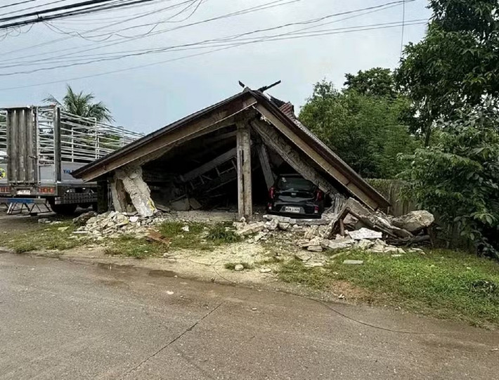 Theo Inquirer, trận động đất mạnh 6,9 độ Richter xảy ra vào khoảng 22 giờ tối 30/9 đã làm rung chuyển miền trung Philippines. Hơn 900 dư chấn xảy ra sau đó, song chỉ 7 dư chấn cảm nhận được. Ảnh: Inquirer/FB.