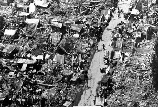 Trận động đất Đường Sơn có cường độ 7,5 độ Richter xảy ra vào ngày 28/7/1976 gần như san phẳng thành phố công nghiệp và khai thác than Đường Sơn của Trung Quốc. Ảnh: China Daily.