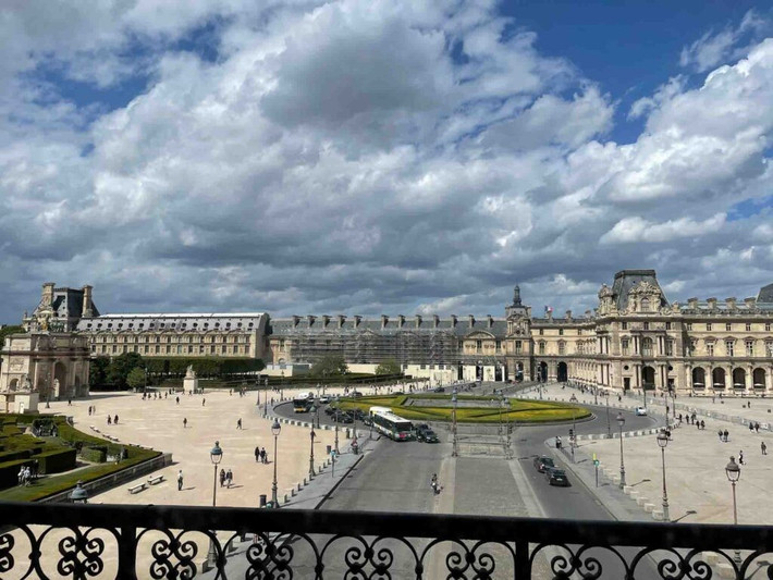 Theo trang Dreamsinparis, bảo tàng Louvre ban đầu là một pháo đài. Pháo đài này được xây dựng dưới thời Vua Philippe Auguste vào năm 1190 để bảo vệ Paris. Ảnh: DC.