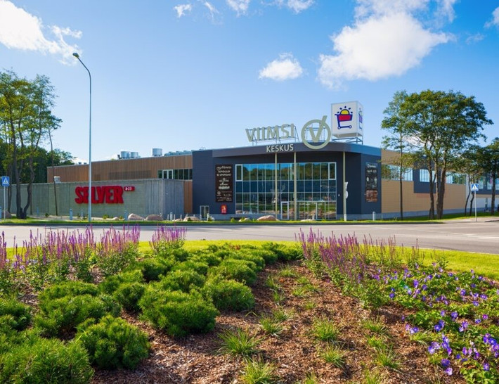 Trung tâm mua sắm Viimsi mở cửa cách đây một thập kỷ và mọi người đã quen với sự hiện diện của hòn đá này. Ảnh: Nordecon.