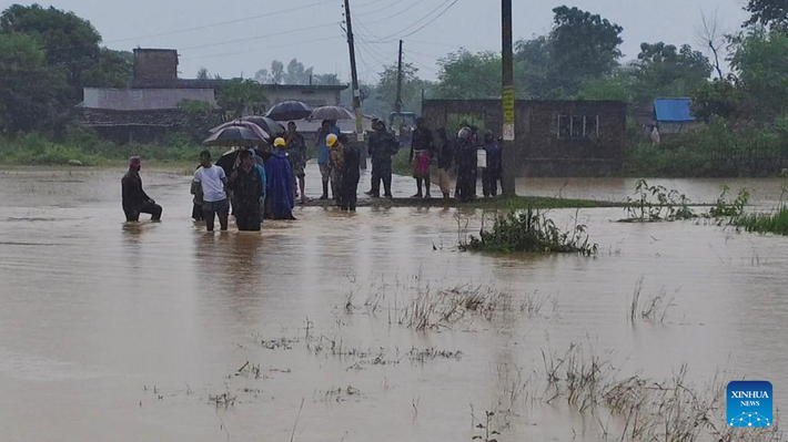 "12 người bị thương và 5 người vẫn mất tích", cơ quan này cho biết thêm. Ảnh: THX.