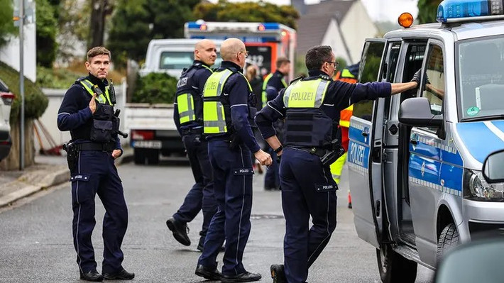 Tờ Der Spiegel đưa tin, một vụ bạo lực gia đình từng xảy ra tại nhà của chính trị gia này vào đầu năm nay, khi cô con gái nuôi được cho là đã dùng dao tấn công bà Iris Stalzer. Ảnh: Getty.