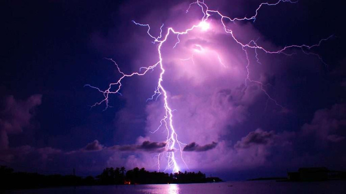 Hồ Maracaibo ở Venezuela được biết đến là vùng đất nơi sét đánh nhiều nhất trên thế giới. Ảnh: Learnbright.