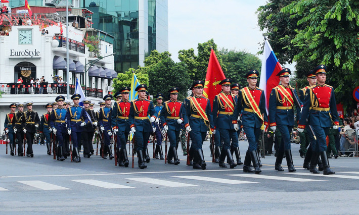 Tại buổi tổng duyệt diễu binh, diễu hành hôm nay còn có khối quân đội các nước gồm Nga, Trung Quốc, Lào và Campuchia cùng tham gia.