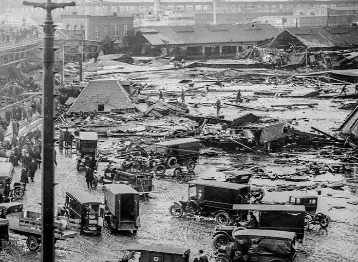 "Trận lụt mật mía" xảy ra ở Boston, bang Massachusetts, vào ngày 15/1/1919 sau khi một bể chứa phát nổ.