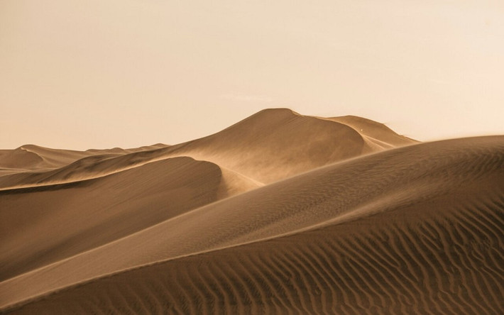 Peru là nơi có cồn cát cao thứ hai thế giới, đó là Cerro Blanco, cao khoảng 1.176 mét. Cồn cát này nằm gần thành phố Nazca và là một điểm đến nổi tiếng cho các hoạt động như trượt cát. Ảnh: Peru-Travels.