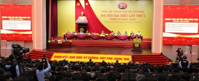 Quang cảnh đại hội phiên trù bị sáng 13-10; Ảnh: ĐH 1.jpg