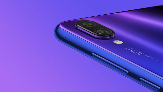 Bên cạnh đó, máy cũng tích hợp một ống kính phụ độ phân giải 5 MP, hỗ trợ chụp ảnh chân dung xóa phông.